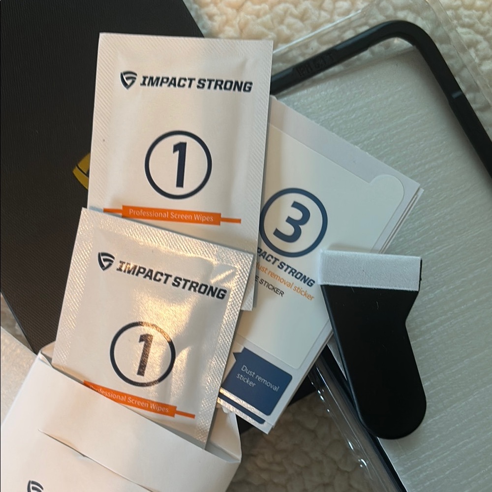 White Screen Protector for Cell Phones - Picture 4 of 5